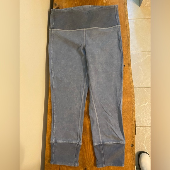 Lululemon Wunder Under Crop 23" *Ribbed
Washed Moon Blue - Picture 3 of 7